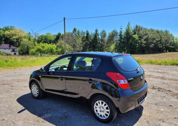 Hyundai i20 cena 17900 przebieg: 79000, rok produkcji 2010 z Kcynia małe 254